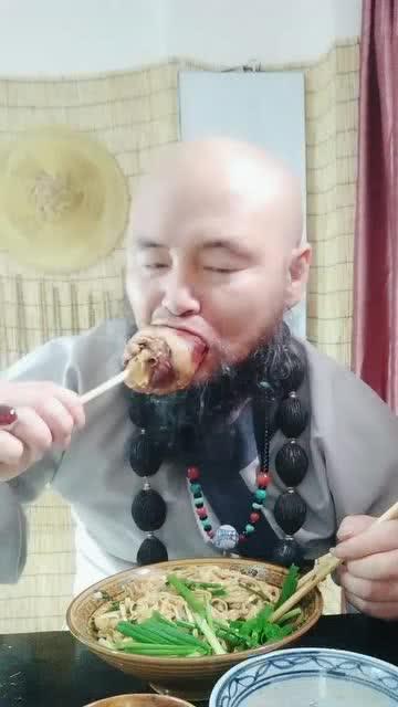 师傅吃瓜啦视频,揭秘娱乐圈幕后故事