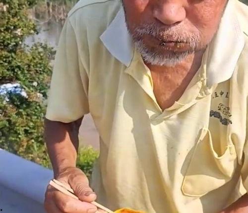 老人吃大水瓜反应