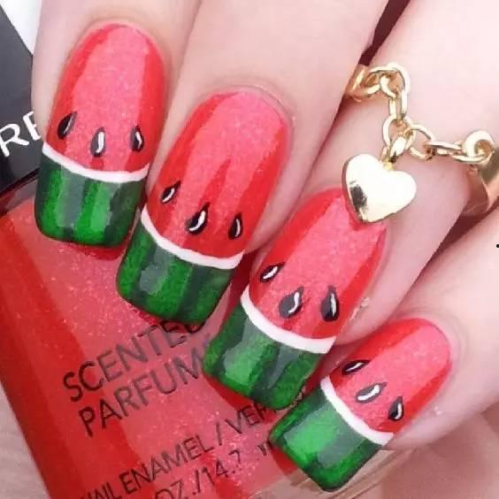 吃瓜饰品美甲,吃瓜饰品美甲，引领指尖时尚风潮