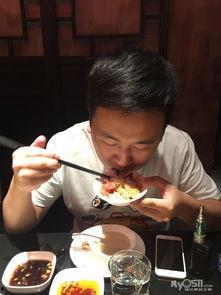 小胖休闲吃瓜,揭秘娱乐圈幕后故事