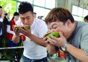 15万少爷吃瓜,一场跨越阶层的美食盛宴