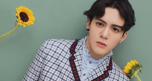 15万少爷吃瓜,一场跨越阶层的美食盛宴