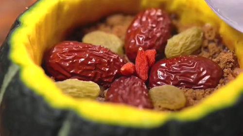 红糖宝宝吃瓜,红糖宝宝甜蜜吃瓜记