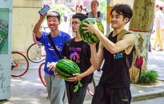 各大高校的吃瓜,揭秘校园里的那些“吃瓜”事件